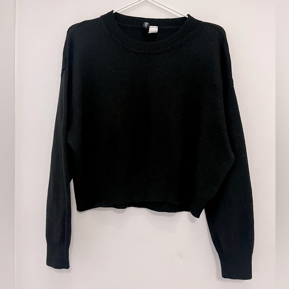 Divided black crop sweater - Picture 1 of 3